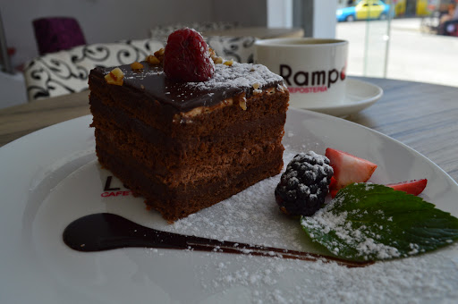 Cafetería & Repostería La Rampa