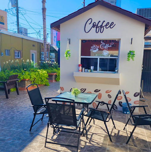 La CAFÉ Coffee & Lunch