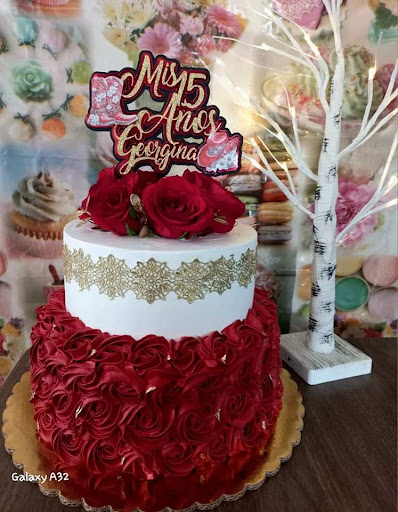 Delicius pasteles y algo mas
