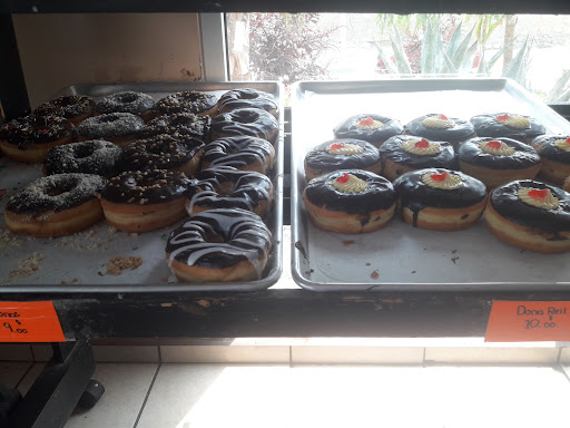 Panadería San Pedro's El paraíso de la repostería.