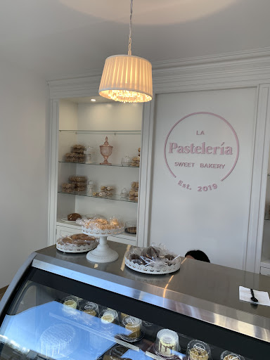 La Pastelería Sweet Bakery