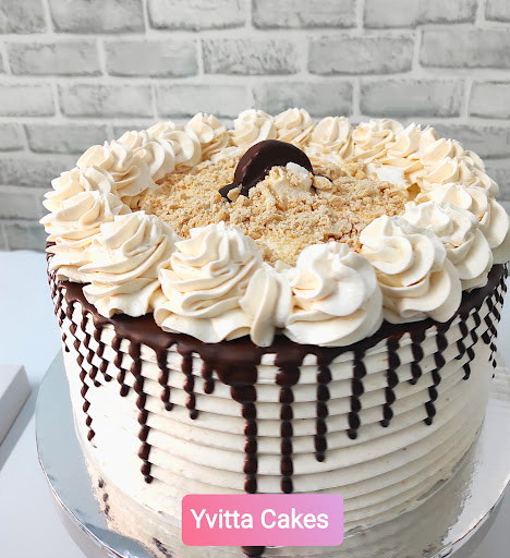 Yvitta pastelería, pizzas y comida vegana.