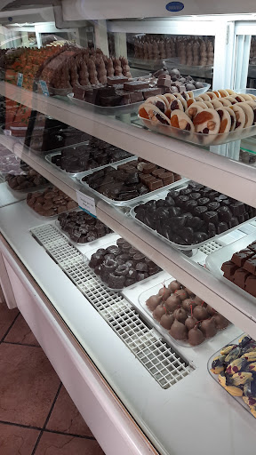 EDELWEISS Pasteleria fina y Chocolates