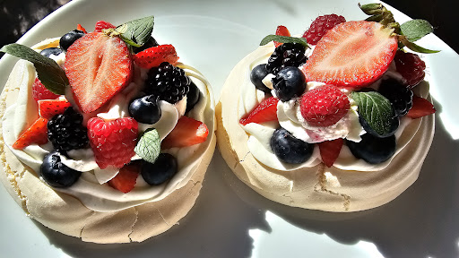 Pani Pastel