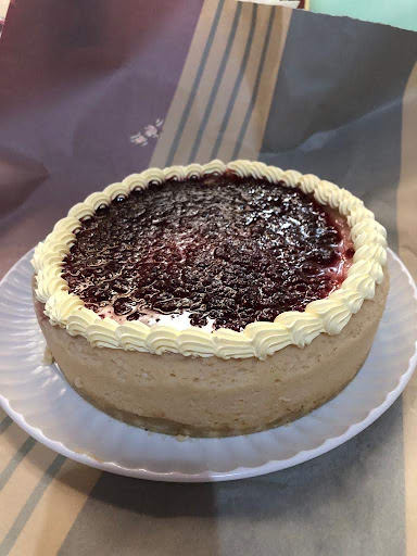 Pastelería La Imperial Sucursal Frente a Elecktra