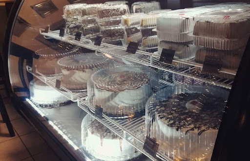 Delissimo Pastelería & Café