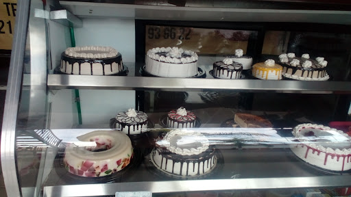 Pastelería y panadería "Scarlett"