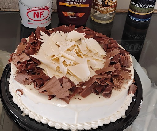 " M CAKE"