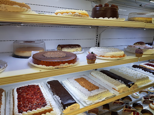 Pastelería La Universal (Camarones)