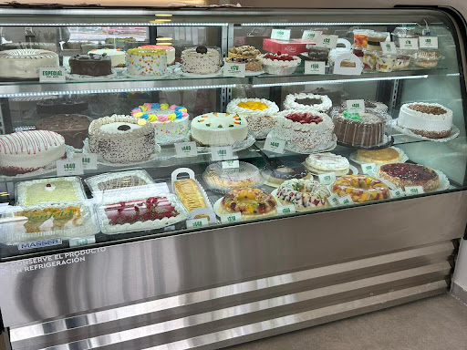 Pastelería Neufeld Mariano Otero