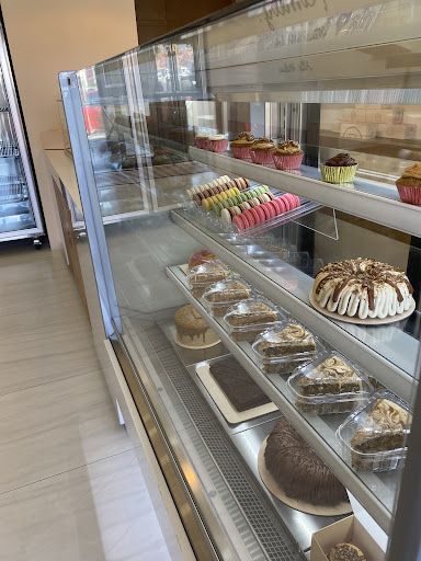 Natisa Macaron & Bakery