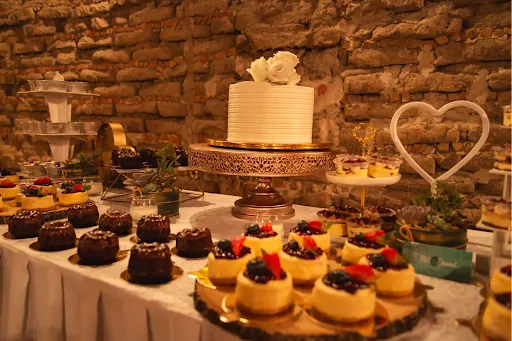 Petit Dessert (Repostería/pastelería/café)