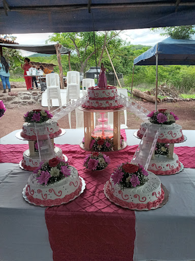 Panaderia y pasteleria la cruz