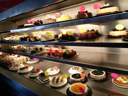 Pastelería y Panadería Lecaroz El Peñon