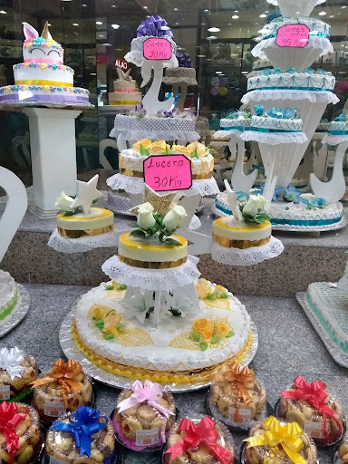 Pastelería y Panadería Lecaroz Santa Cruz