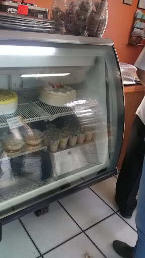 Pastelería y Panadería Don Chonito