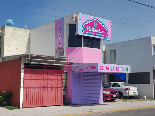POSTREANDO - PASTELERIA CAFETERIA SUC. LOS HÉROES