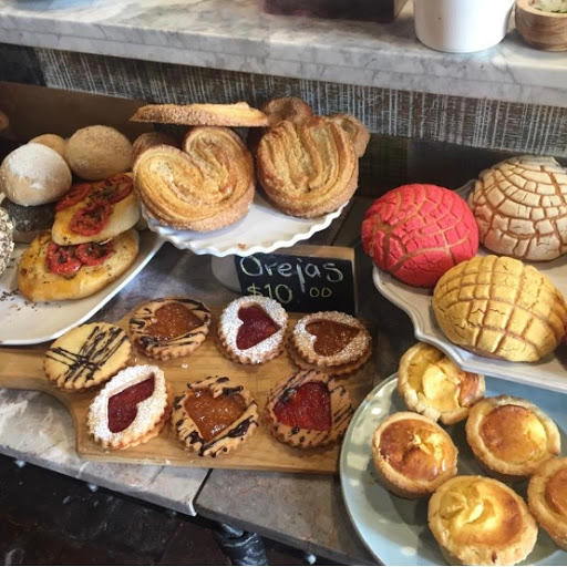 Bakery Cafe y El Olivo Pizza y Huerto