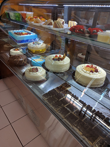 Pastelería y Panadería California B