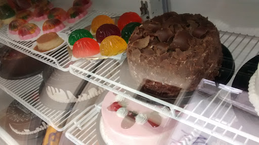 PASTELERÍA ILUSIÓN